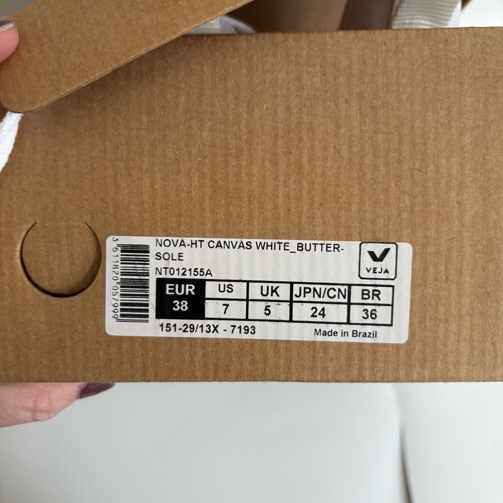 NIB Veja Nova HT Sneakers Canvas White Butter Sole Size 7 - Picture 8 of 8